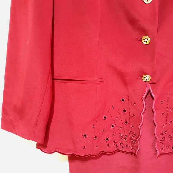 Merlot Red Two-Piece Women 22W Suit Set with Laser Cut Blazer & High-Waisted Ski - Picture 2 of 9